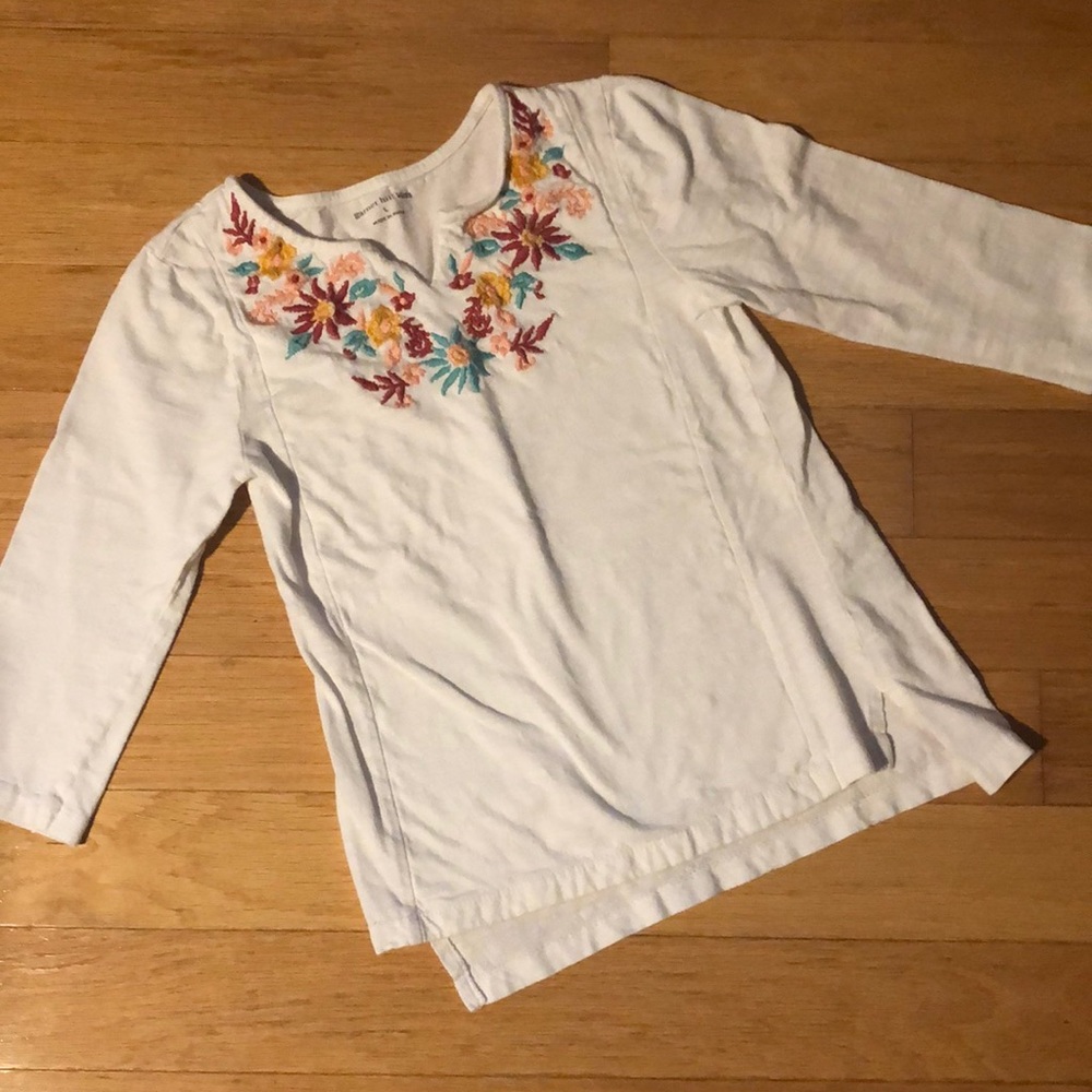 Garnet Hill 3/4 sleeve embroidered cotton top